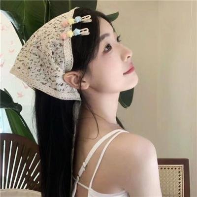 阁楼里的花海报